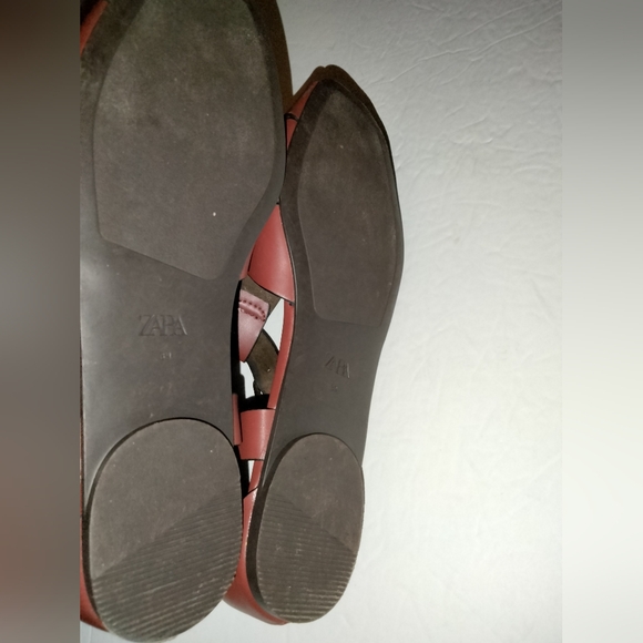 Zara (Size 39) Burgundy Wine Faux Leather Strap Buckle Flat Fisherman Sandals - Picture 8 of 14